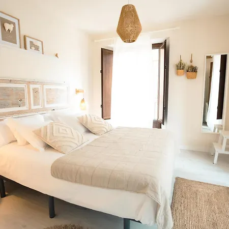 Uxama Luxury *