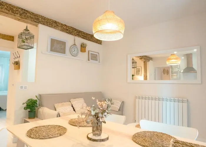 Uxama Luxury 아파트