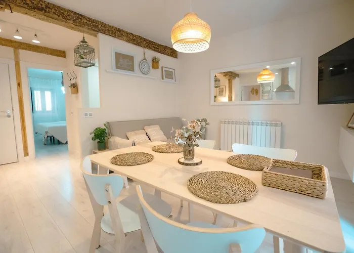 Uxama Luxury 아파트 엘부르고데오스마